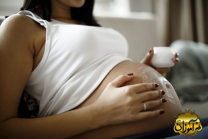 کاشت ناخن در بارداری